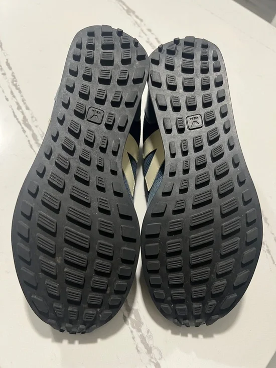 Veja SDU REC Alveomesh Low Top Blue Runner Sneakers with Cream Accents  size W 8 - Picture 16 of 16